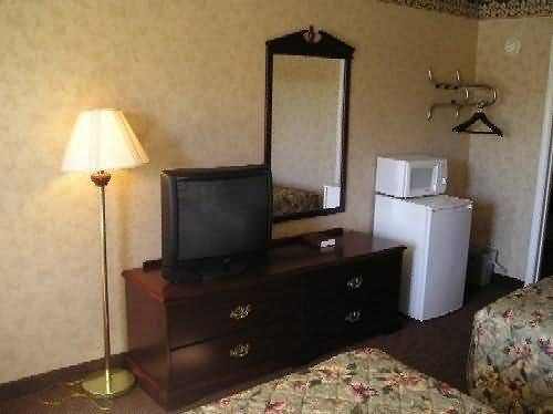 Stonebrook Inn Counce Room photo
